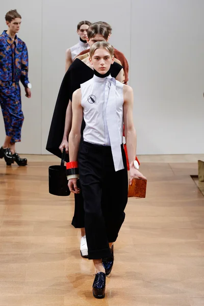 Look 40